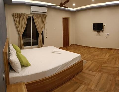 Vanbilas Family Tourism Chālsa Екстериор снимка