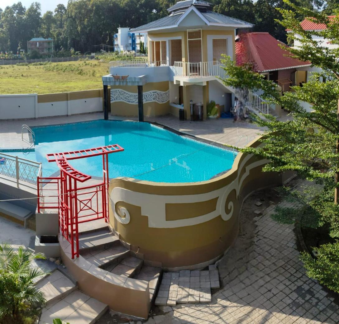 Vanbilas Family Tourism Chālsa Екстериор снимка